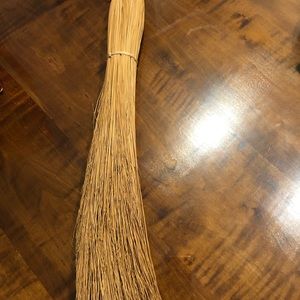 Williamsburg Broom